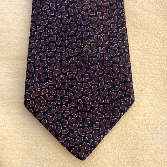 Burberry Hand Sewn Navy & Purple Paisley Patterned Wool/Silk Necktie. - Picture 2 of 6